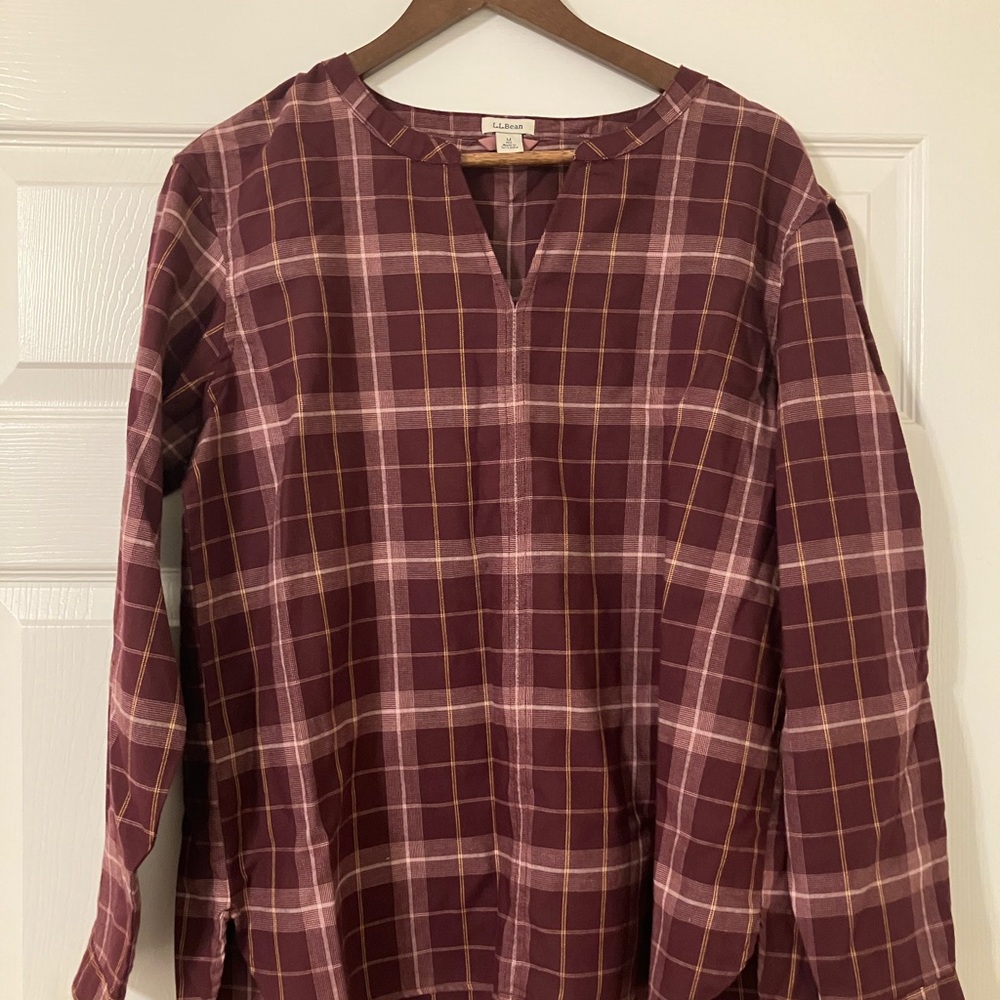 L.L. bean Women’s Flannel Popover Top Size M in Dark Plum